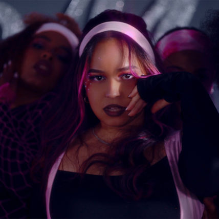 michi Steps Into Her Performer Era With Choreography-Driven “body language” Visual