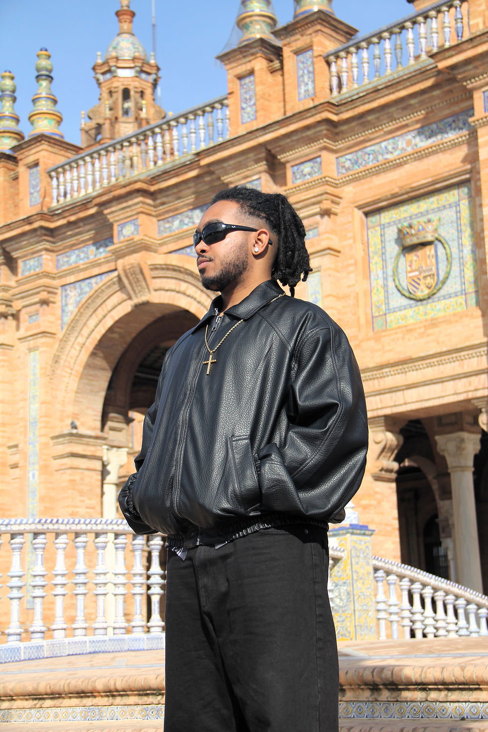 Romeo B Doesn’t Fall in Love, He Documents It in “Noches Sin Promesas”