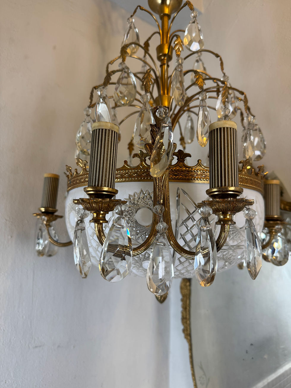 縮圖：Antique French Empire Brass and Cut-crystal Dome Chandelier