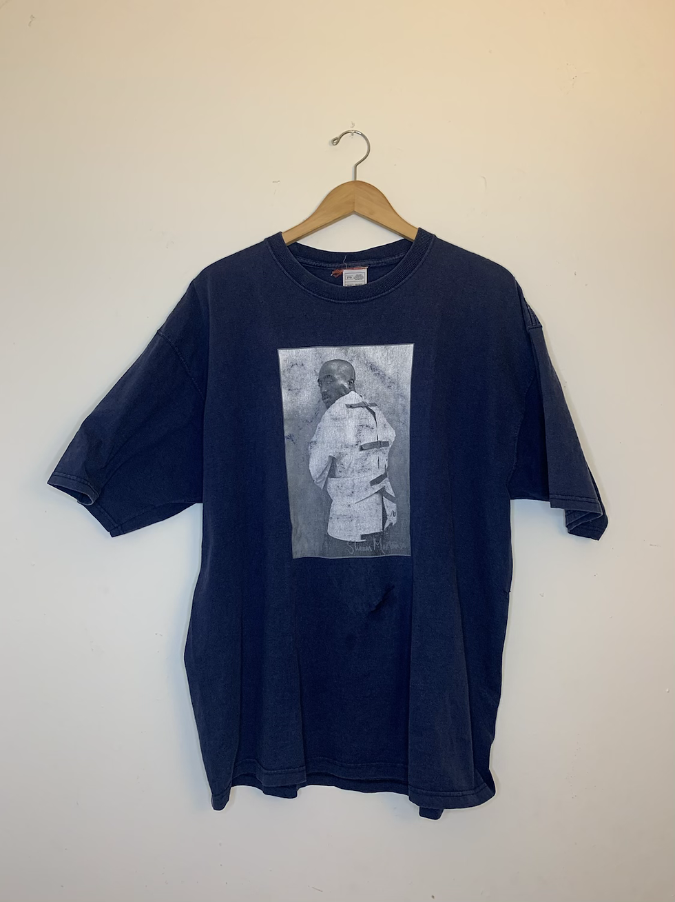 VintTupac Shakur (photographed by Shawn Mortensen)