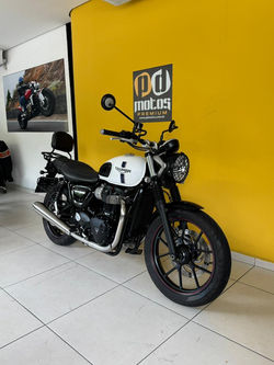 Triumph Street Twin 900 2019 (7)