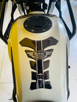 Royal Enfield Himalayan 411 2023 (22)