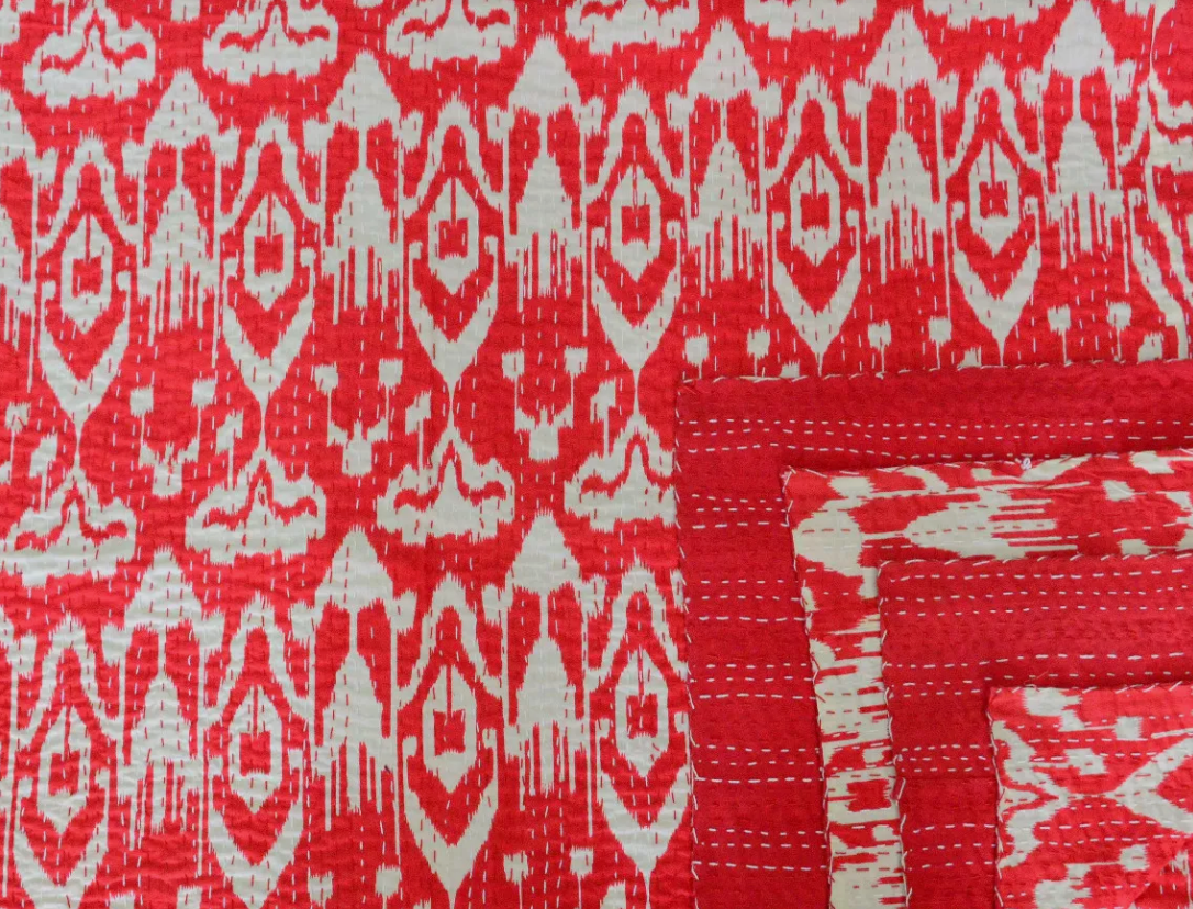 couvre lit ikat rouge et blanc/couvre lit caravane/bouti indien noir et blanc/courtepointe caravane/courtepointe indienne/Lot
