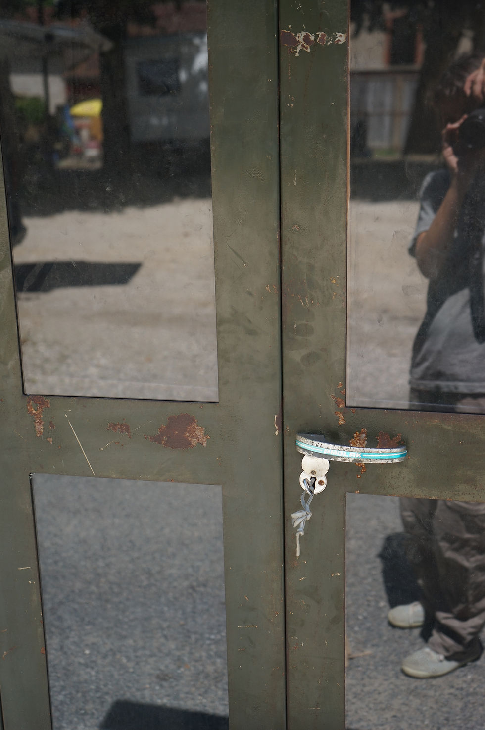 brocante/Figeac/meubles/bois/indus/industriel/Inde/métier/armoire/vitrine/Paris/sentou/chatou/puces/clignancourt/Cahors/Lot