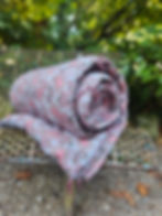 edredon caravane/édredon gris et rose/édredon réversible/tissu inde/édredon caravane/édredon delamaison/La maison générale