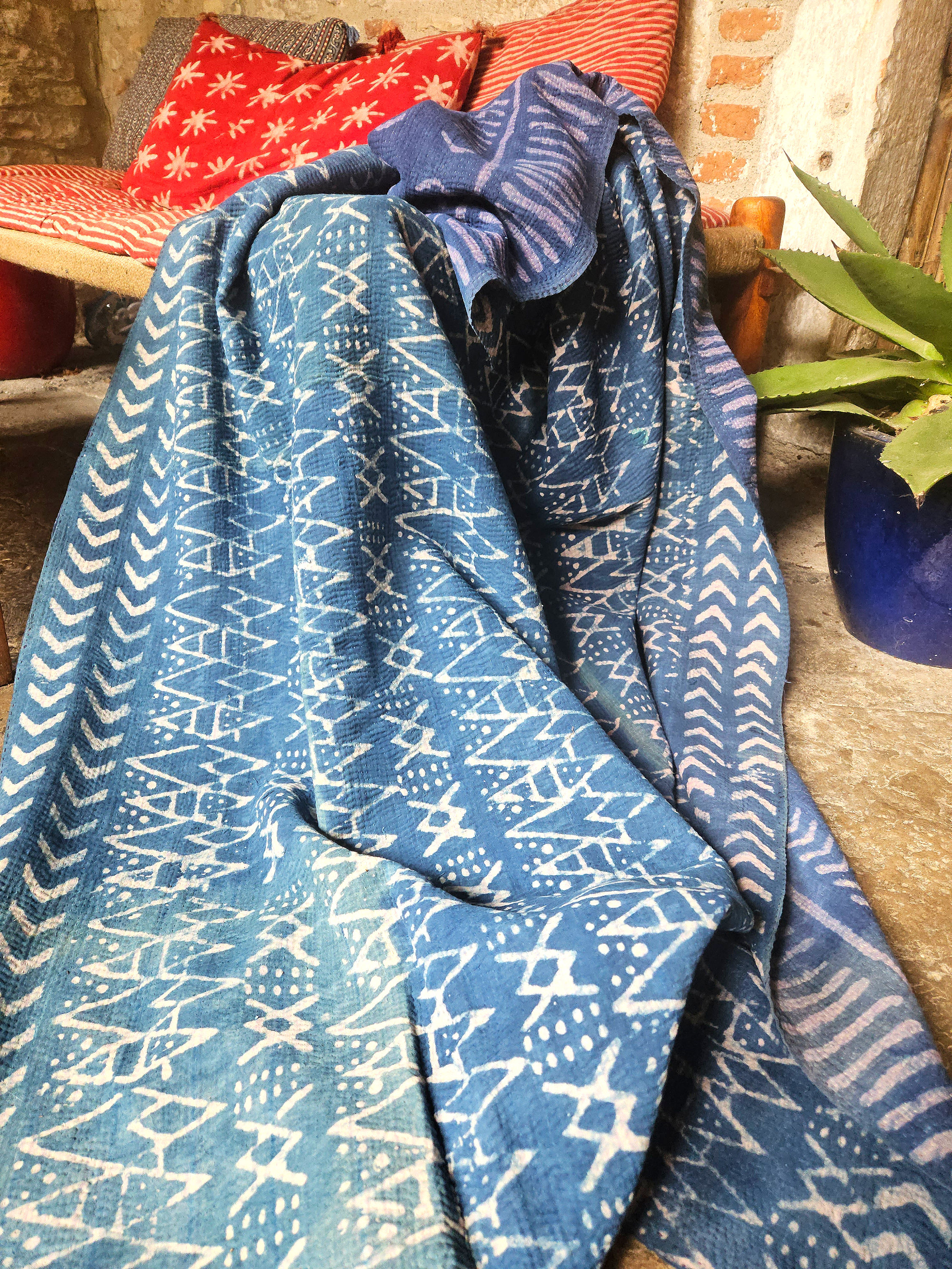 Plaid vintage 307C, tissu indien recyclé, technique de l'indigo