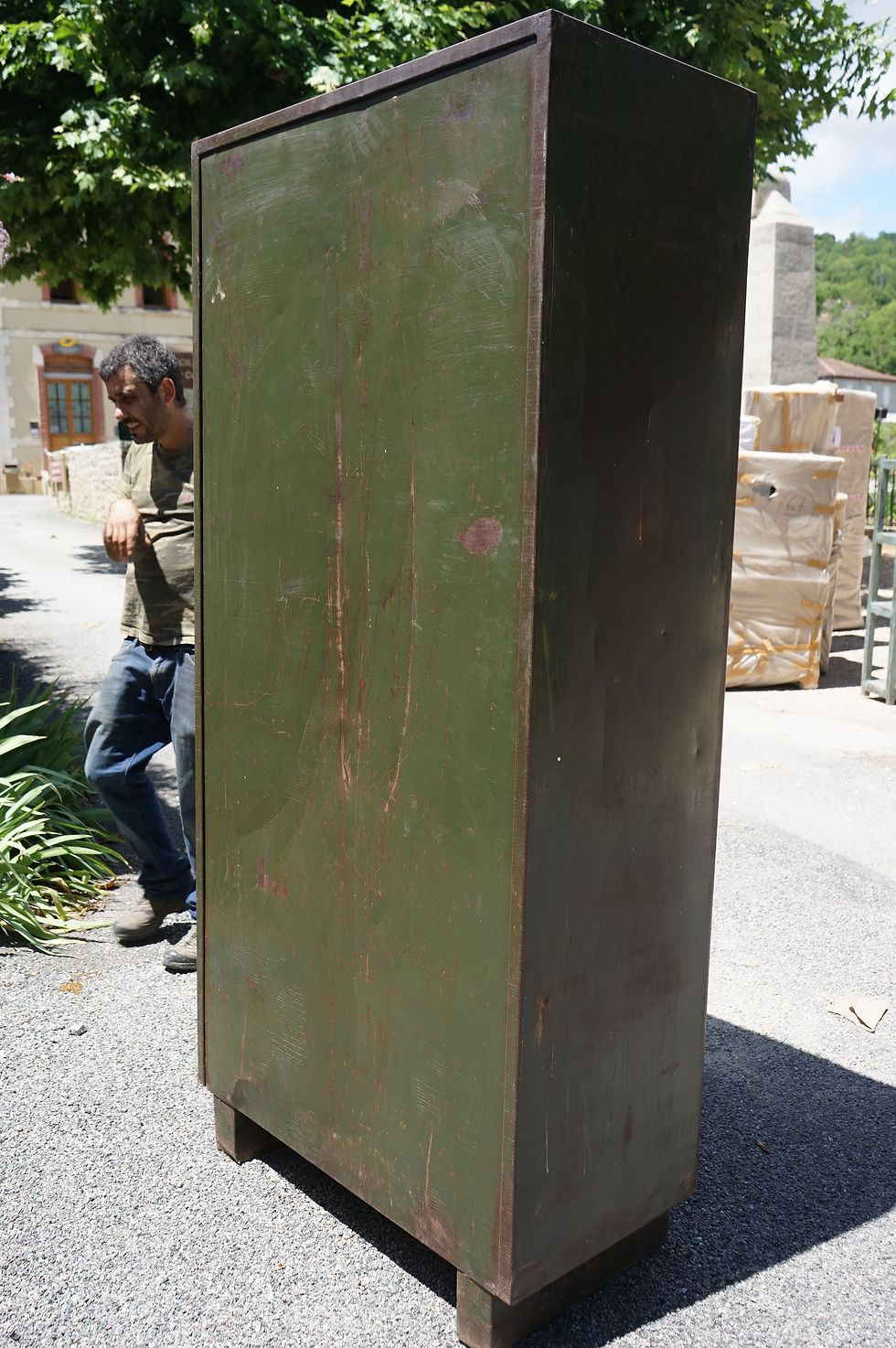 Thumbnail: brocante/Figeac/meubles/bois/indus/industriel/Inde/métier/armoire/vitrine/Paris/sentou/chatou/puces/clignancourt/Cahors/Lot
