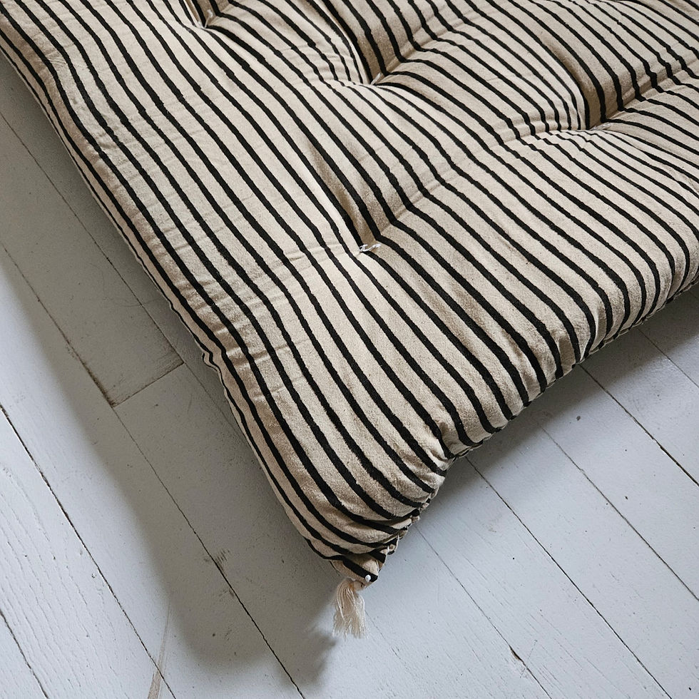 matelas charpoy/matelas motif rayures/matelas noir et blanc/matelas charpoy/matelas banquette/matelas coton