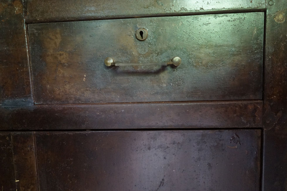 Miniature : brocante/Figeac/meubles/bois/indus/industriel/Inde/métier/armoire/vitrine/Paris/sentou/chatou/noire/clignancourt/Cahors/Lot