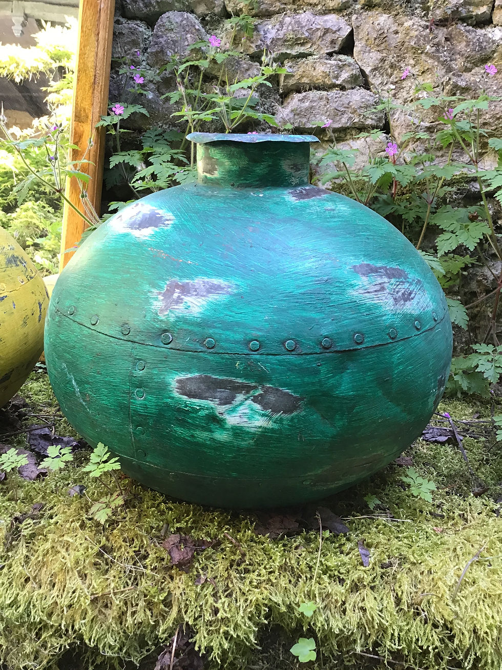 Miniature : pot en métal indien/objet ethnique/pot à eau inde/pot patine ancienne/cruche à eau métal/meubles jardins/mobilier jardin inde
