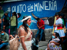 Suspended Falling: A Reading List on Walking