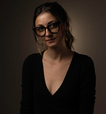 Monica, botanical and ornamental tattoo artist in Munich