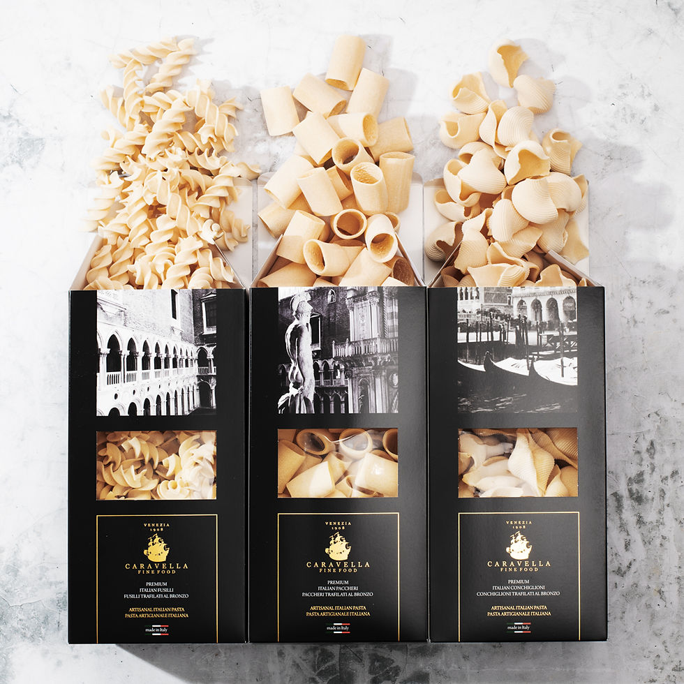 Thumbnail: Caravella Pasta Trio N°1 Conchiglioni, Paccheri, Fusilli in Venice Collection gift box on table