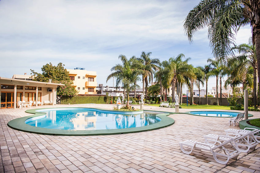 Foto piscina Hotel São Luiz.jpg