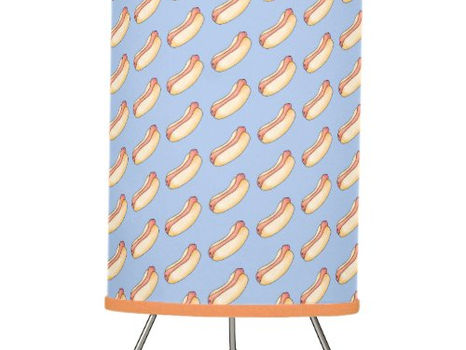 Big Deals! Hot dog tripod lamp