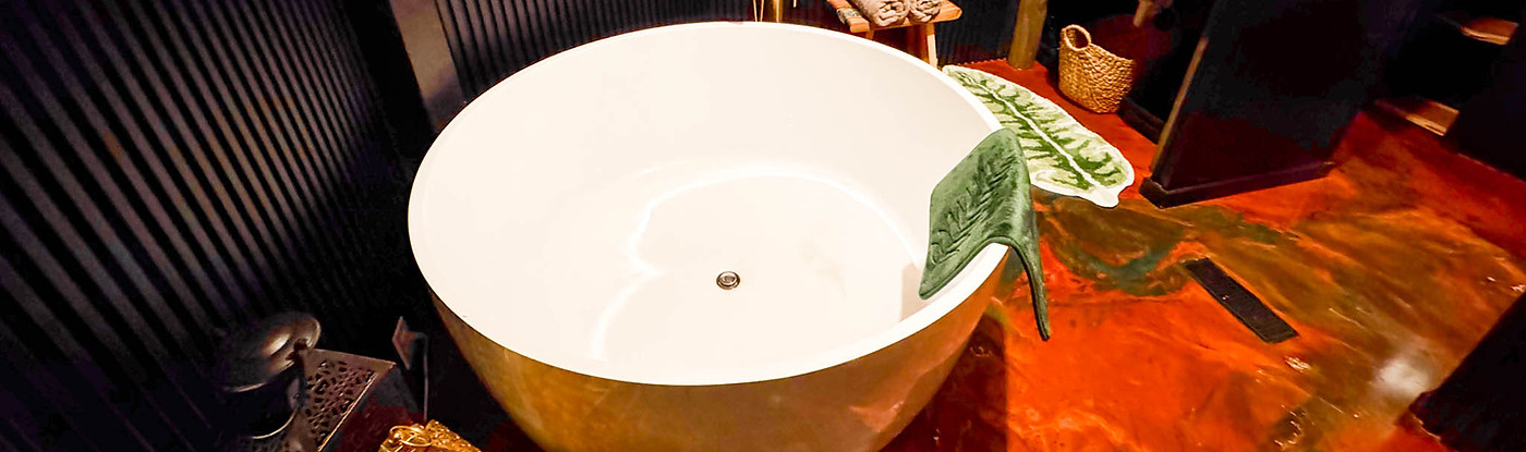 tent- bathroom tub 4.jpg