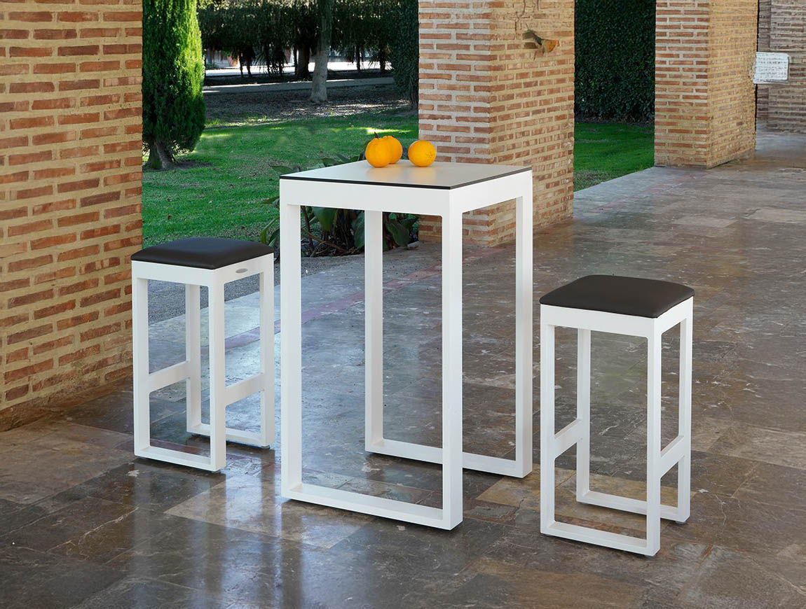 Mesa de exterior alta Nerja de Arkimueble