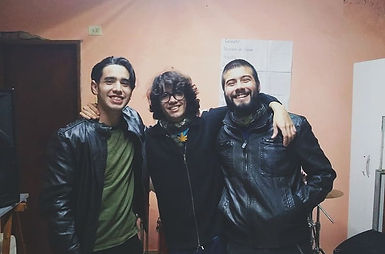 WELUKAN TANDIL on Instagram_ _Nadie te v