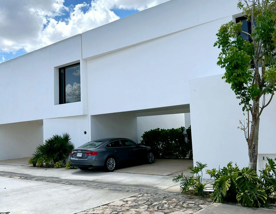 Home Luxury Venta Casa Cholul 3 recamaras 2 estacionamientos