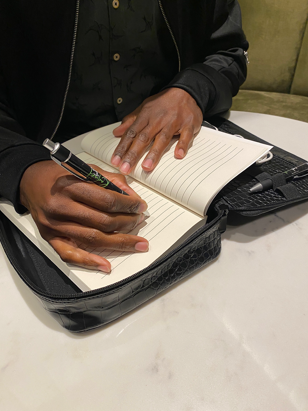 Thumbnail: Essentials Keeper BLACK