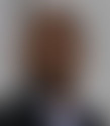 Leilão de lancha, casa e dois carros de luxo de Romário