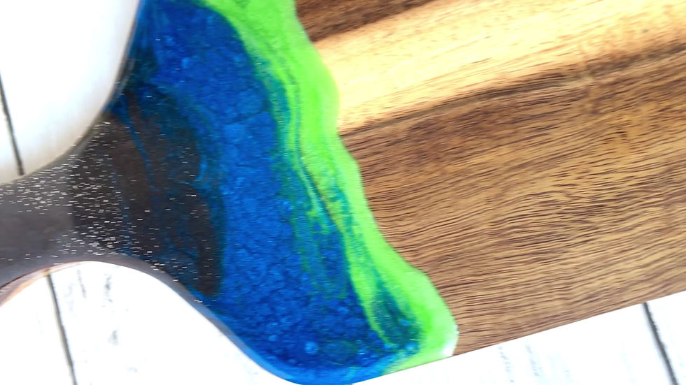 Thumbnail: Northern Lights Mountains Serving Board