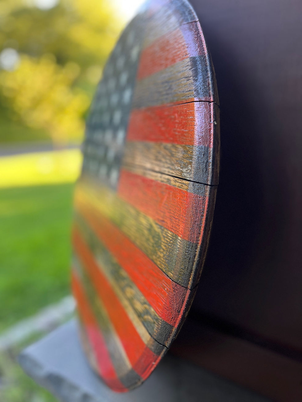 Thumbnail: Whiskey Barrel Top in American Flag Design, Finished, Outdoor display, Red and blue, Distressed Finish