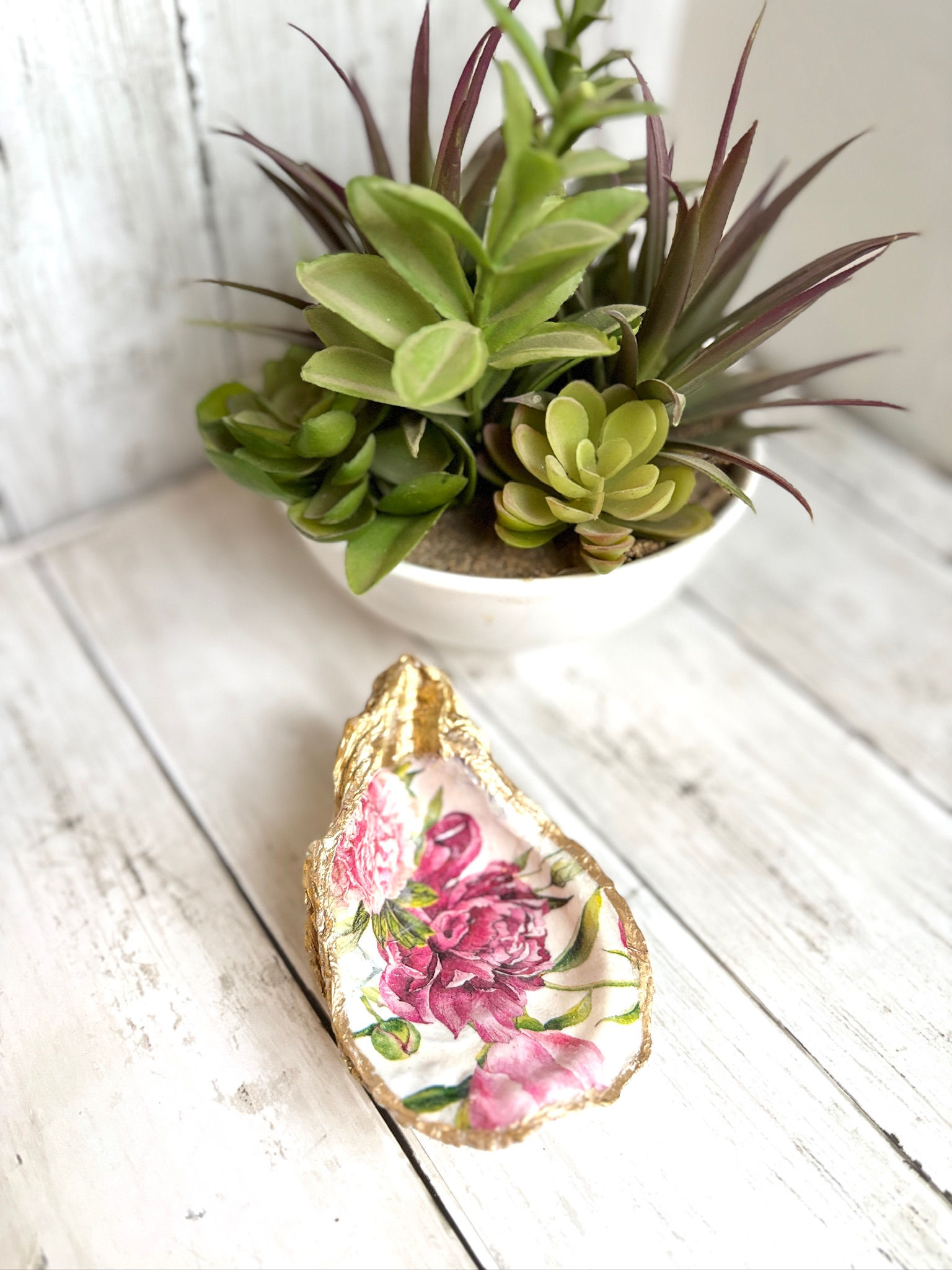 Oyster Shell Trinket Dishes (Large) - Red and Pink Peonies