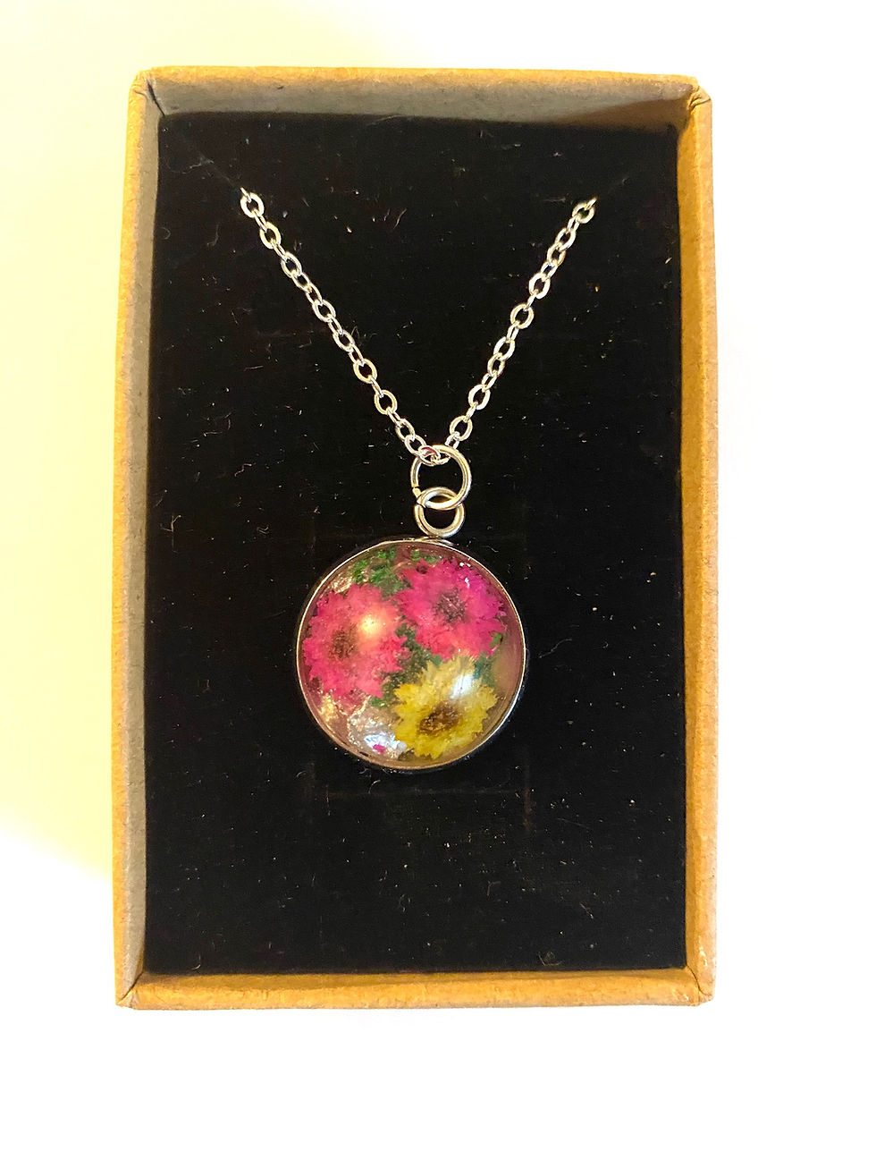 Thumbnail: Floral Cabochon Pendant