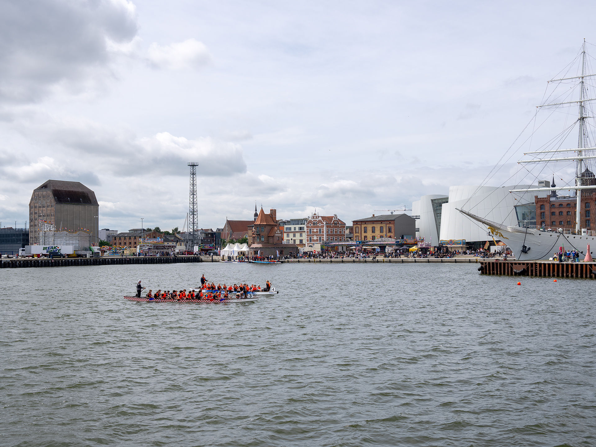 Stralsund und das Ozeanum