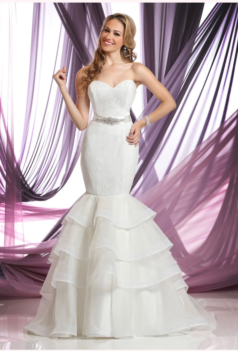 Thumbnail: Da Vinci Size 12 Wedding Gown