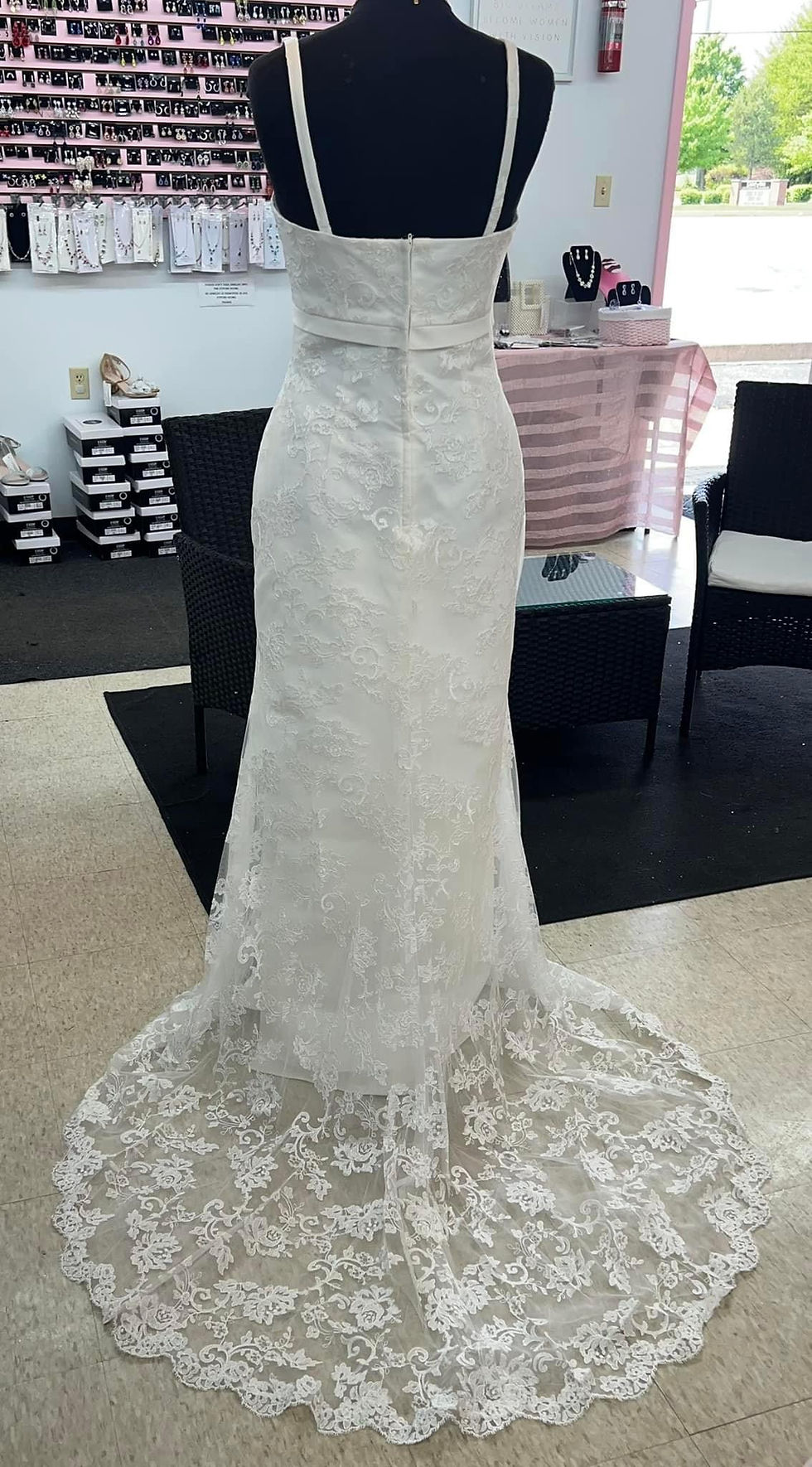 Thumbnail: New With Tags DaVinci Size 12 Wedding Gown 