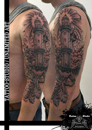 Black & Grey Tattoo / Leuchtturm, Steuerrad, Kompass & Banner mit Barock-Muster Tattoo