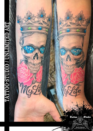 Totenkopf mit Krone,Rosen & Diamanten Tattoo / Freundschaftstattoo 