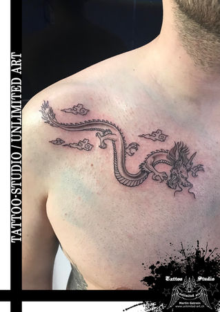 Feine Linien Drache Tattoo / Fine Line Dragon Tattoo