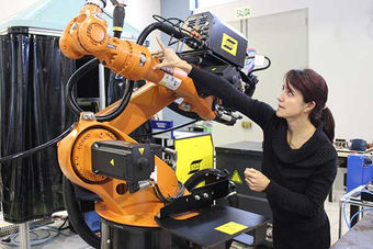 Llega al Perú la revolución de la robótica