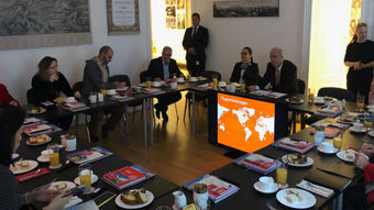 Embajada peruana realiza desayuno de trabajo con operadores turísticos en Austria