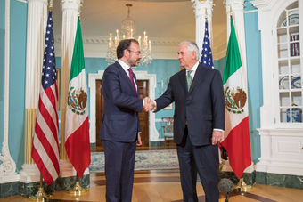 México ofrece ayuda a EEUU tras paso de huracán Harvey