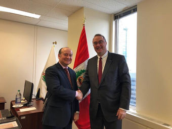 El Embajador del Peru Roberto Rodríguez sostuvo una importante reunión con el Presidente de Universi