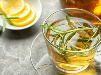 Esto le ocurre a tu cuerpo cuando tomas té de romero a diario