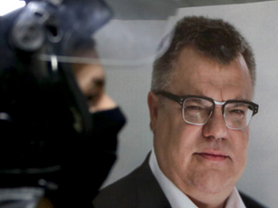 What does Lukashenko want to convince us of?