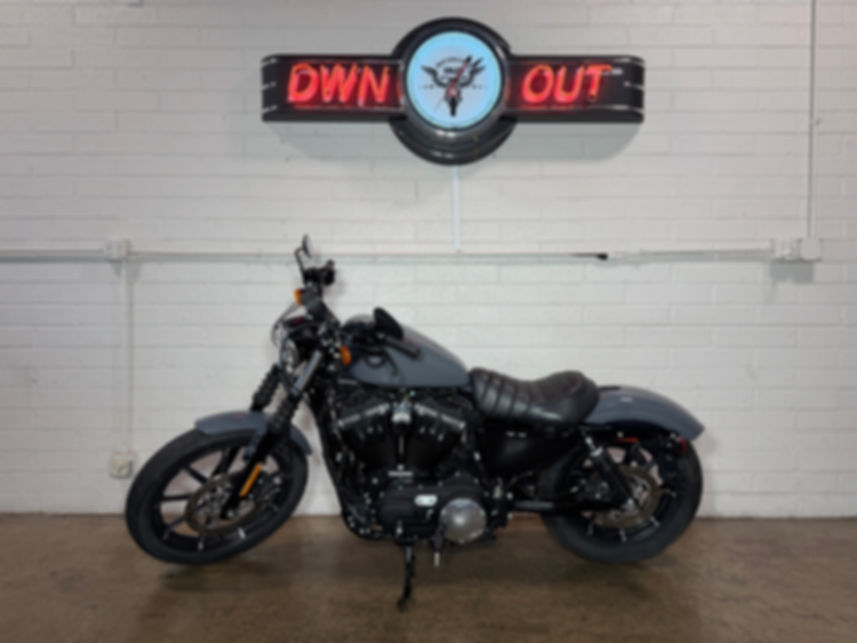 2022 Harley Davidson Sportster Iron XL883N