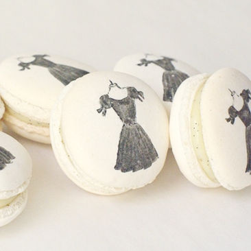 Macaron La Petite Robe Noire .jpeg