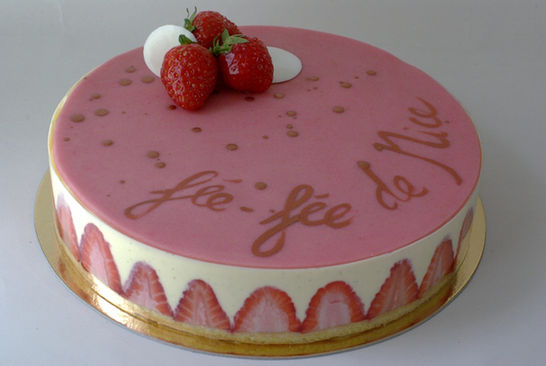 Fraisier (ici avec une inscription personnalisée) .jpeg