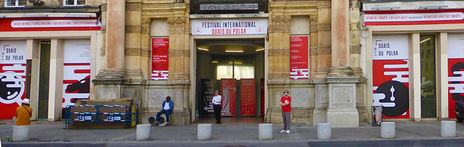Identité visuelle affiche Quai du Polar rouge et blanche