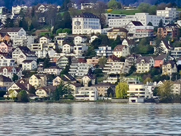 Homes along Lake Zurich