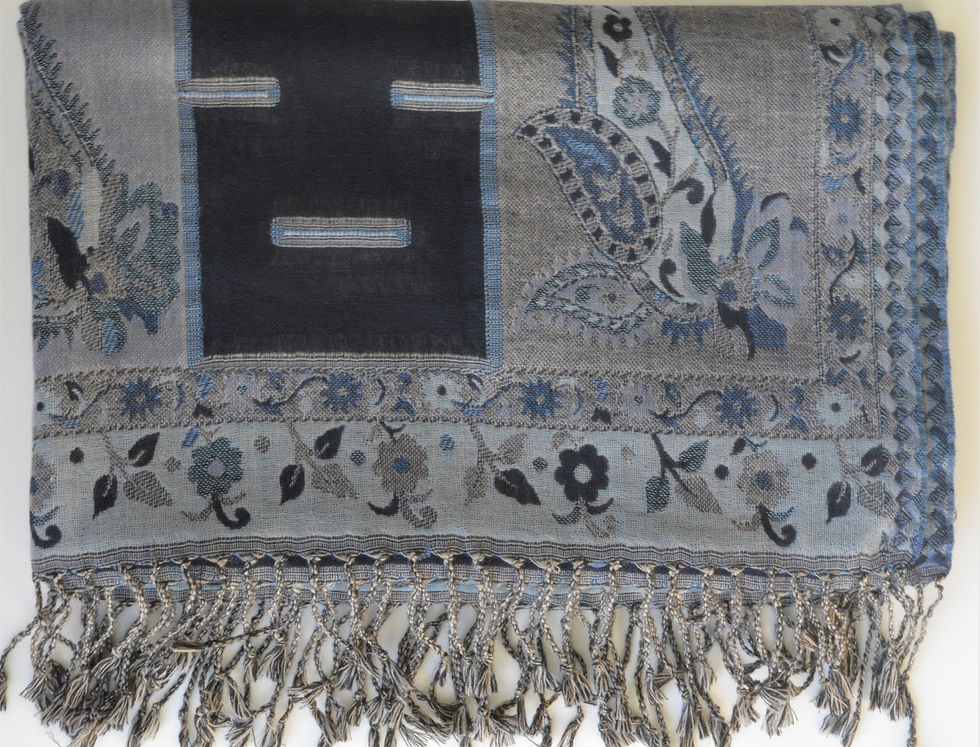 Thumbnail: Handwoven Pashmina Shawl with Paisley Design