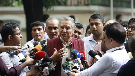 Bangladesh revokes accreditation of 167 journalists
