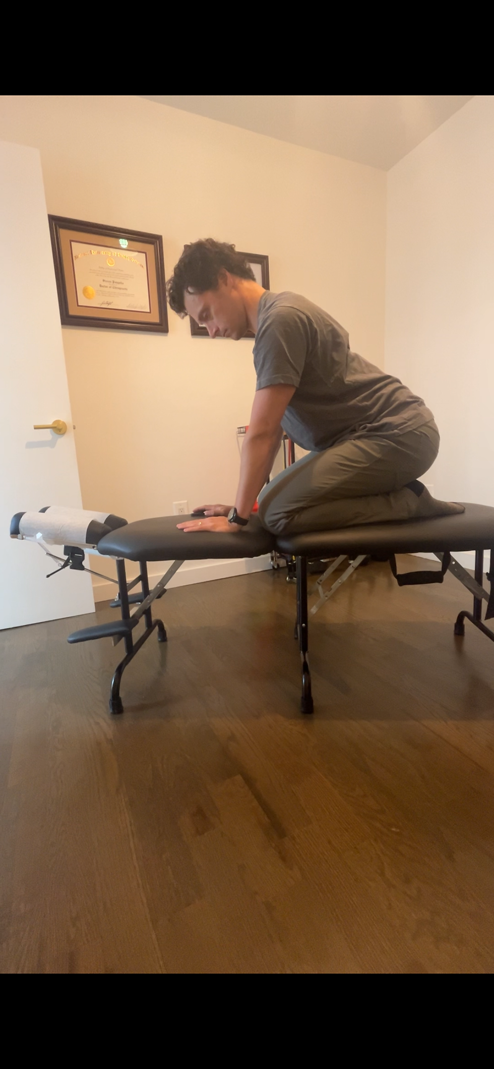 Can a Stiff Upper Back Cause Shoulder Pain?