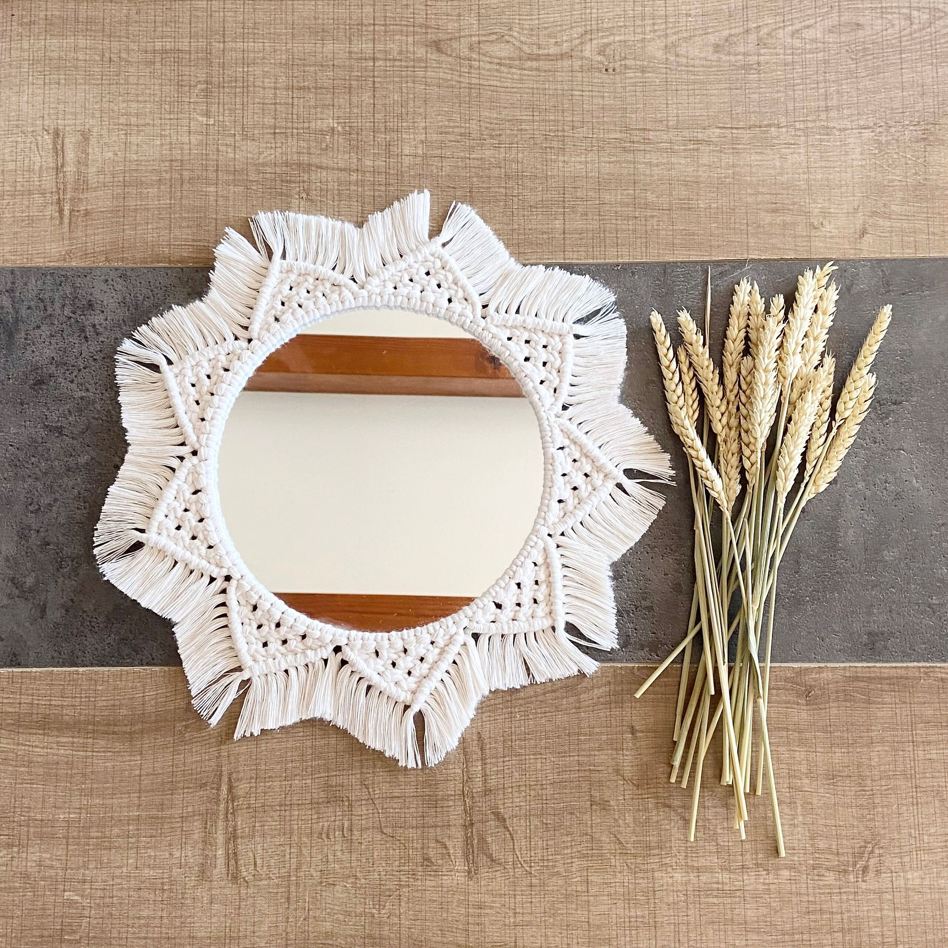 Miroir soleil écru en macramé - Fait main - Made in France - Décoration muarle - Déco bohème